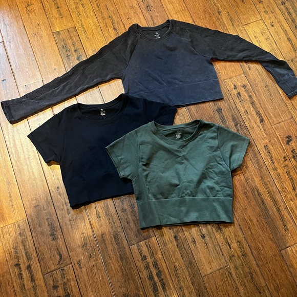 Offline by Aerie Cropped Activewear Bundle - Picture 1 of 8